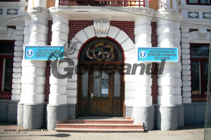 Admitere tot pe bază de dosar, la Universitatea „Constantin Brâncuşi”