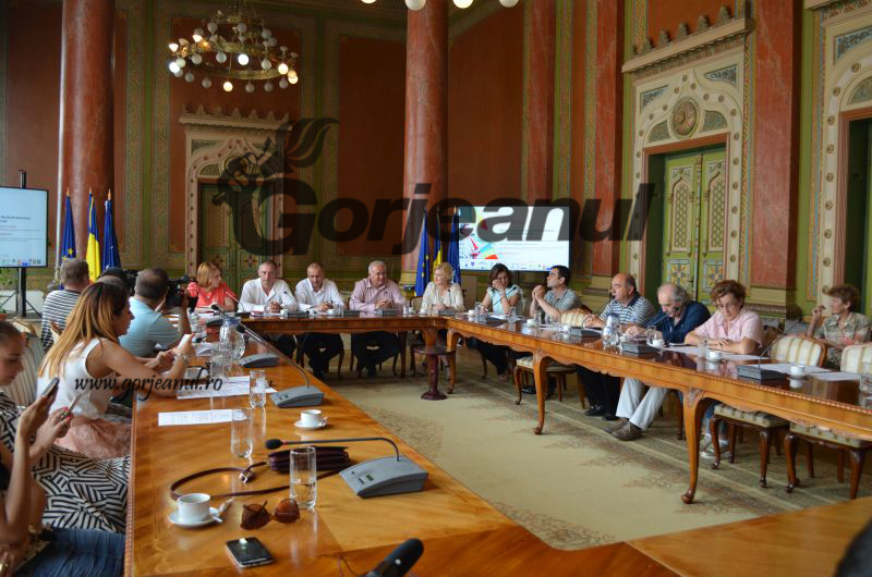 Mii de români, așteptați azi la Târgu-Jiu și Hobița