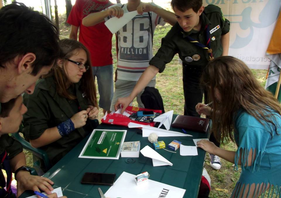 Concursul „Avioane de Hârtie”, la a doua ediție