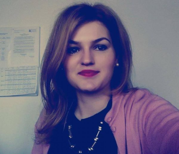 Tânăra prof. din Aninoasa, Emilia Costescu – Cărţi gorjeneşti cu circulaţie naţională