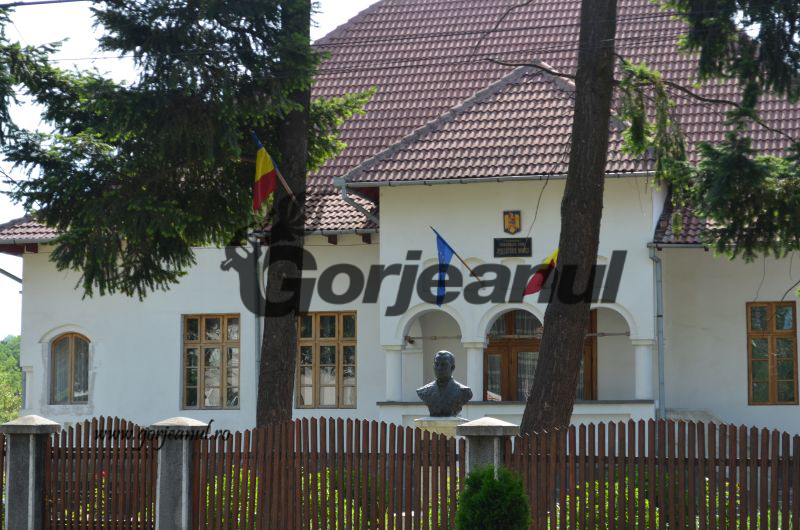 Condamnări cu inculpați încurcați în acte…