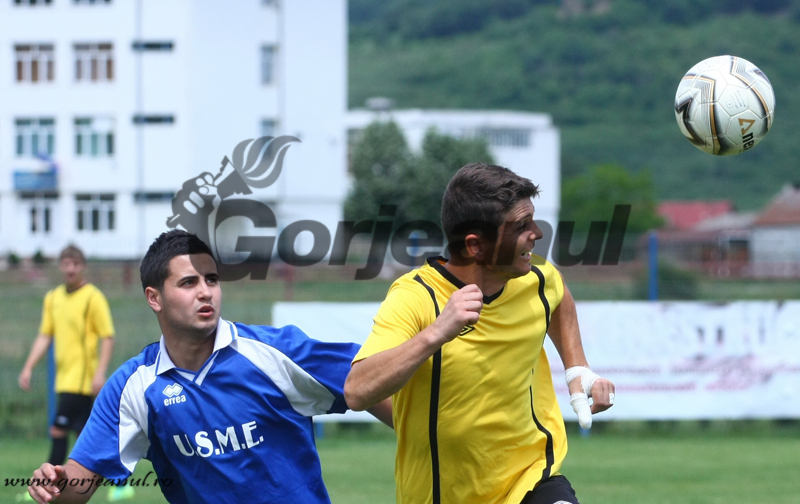 Cade cortina peste fotbalul județean