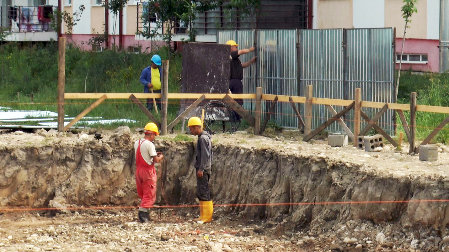 LOCUINȚE NOI PENTRU TINERII TÂRGUJIENI
