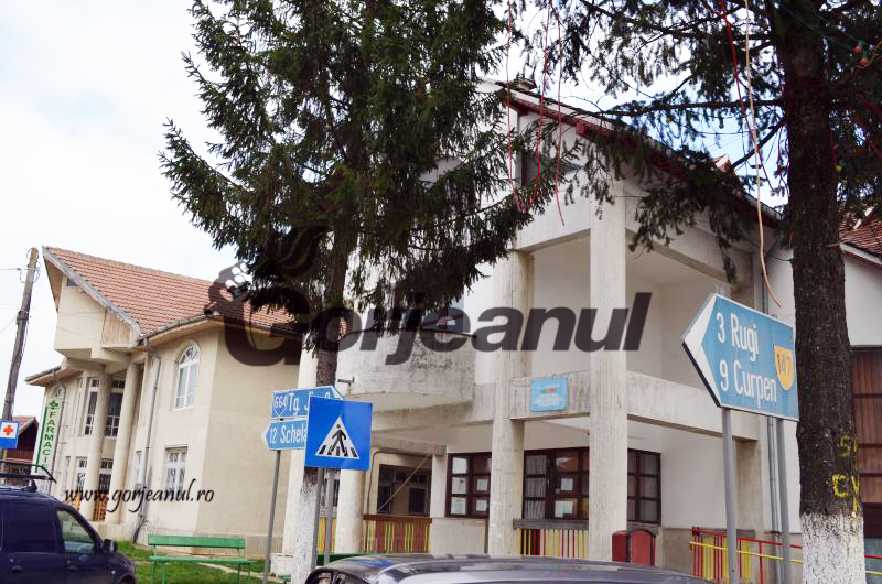 Concurs la Bucureşti pentru funcţia de secretar la Turcineşti