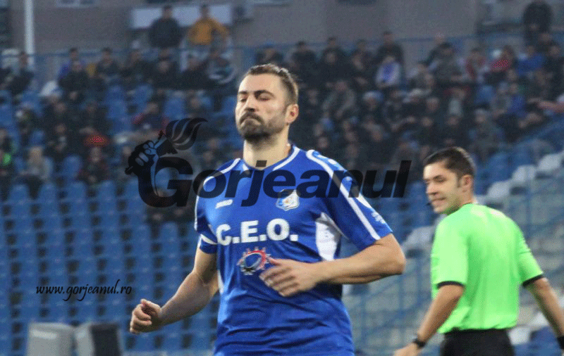 Ropotan: “Le voi ține pumnii Pandurilor!”