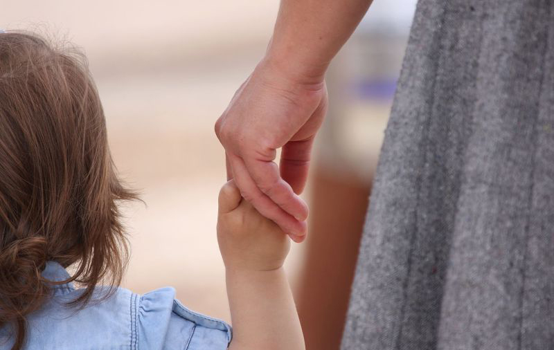 Aproape 200 de copii, în grija asistenților maternali gorjeni