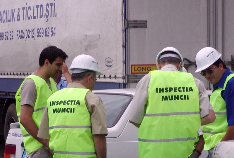 Munceau la negru la asociaţiile de proprietari din Târgu-Jiu