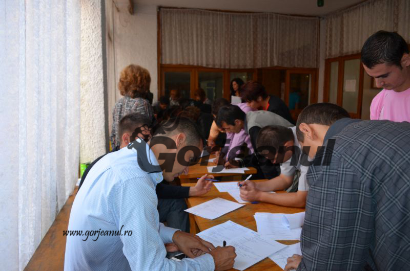 Opt noi cursuri pentru miile de şomeri din judeţ