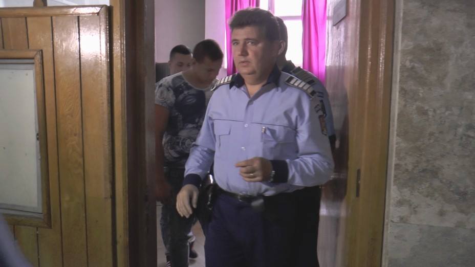 Gorjeni judecați la Caransebeș pentru viol și complicitate