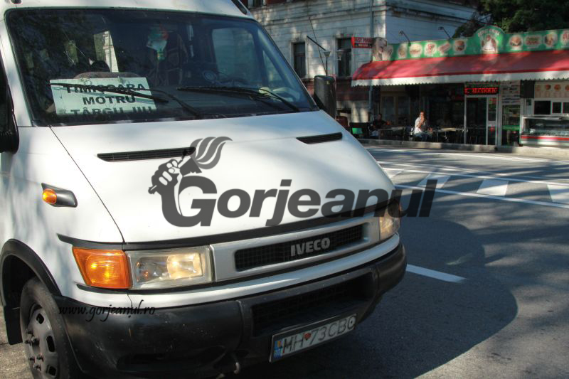 Șoferul unei firme de transport din Mehedinți, amendat cu 9000 de lei pentru că nu a vrut să transporte gratuit un gorjean