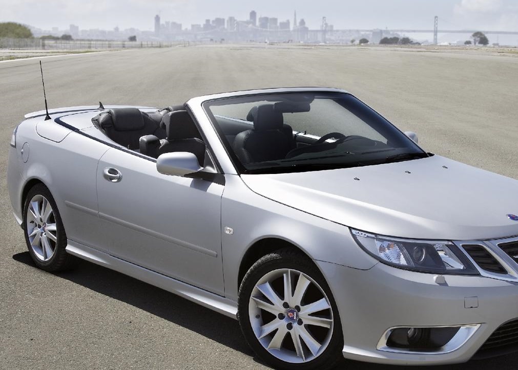 Șofer beat criță, la volanul unei decapotabile