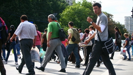 România încă respiră din “aburul” strămoșilor săi, dar zestrea, cu obiceiuri și tradiții autentic-naționale este tot mai săracă