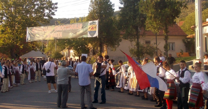 Inspectorii Antifraudă de la Târgu-Jiu, la festivalul smochinelor din Șvinița!