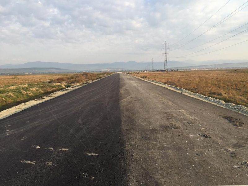 Se asfaltează Varianta de ocolire a municipiului Târgu-Jiu