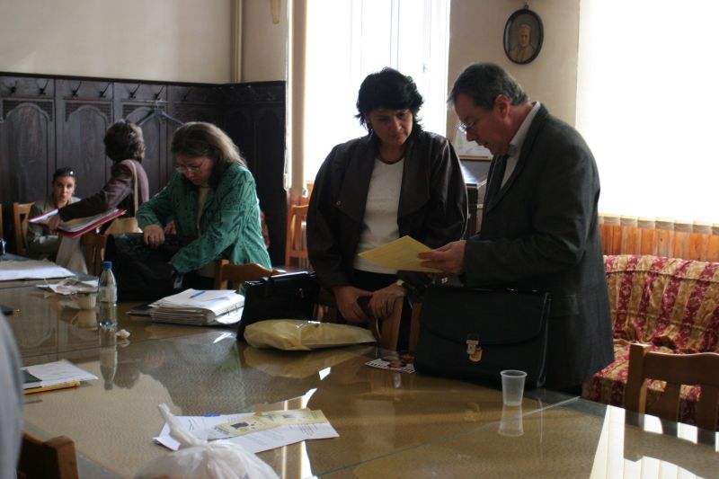 Înscrierile la concursul pentru posturile de director și director adjunct, pe ultima sută de metri