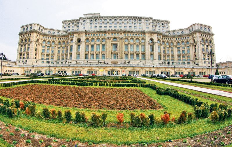 Sindicaliștii Univers, pe banii lor și la al X-lea Congres al BNS