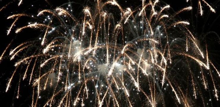 foc-de-artificii-740x360