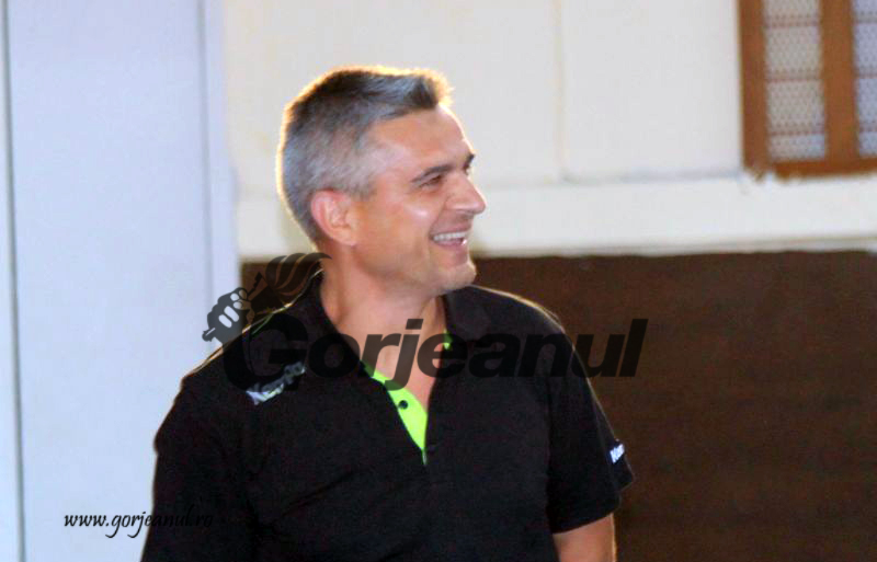 Înfrângere pentru handbaliştii gorjeni în primul joc! Gorun: “Dacă vor avea răbdare, vom face o echipă competitivă”