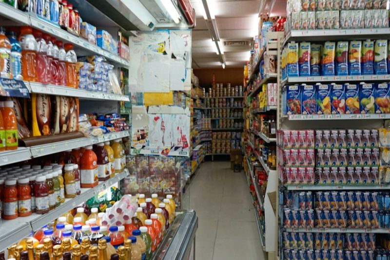 Amenzi pentru un supermarket şi două magazine alimentare