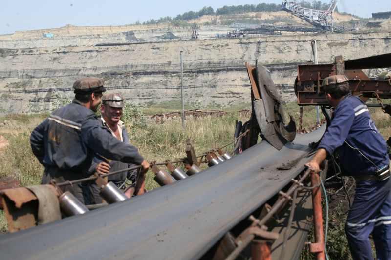 Minerii din CEO trebuie să facă și clăbuci