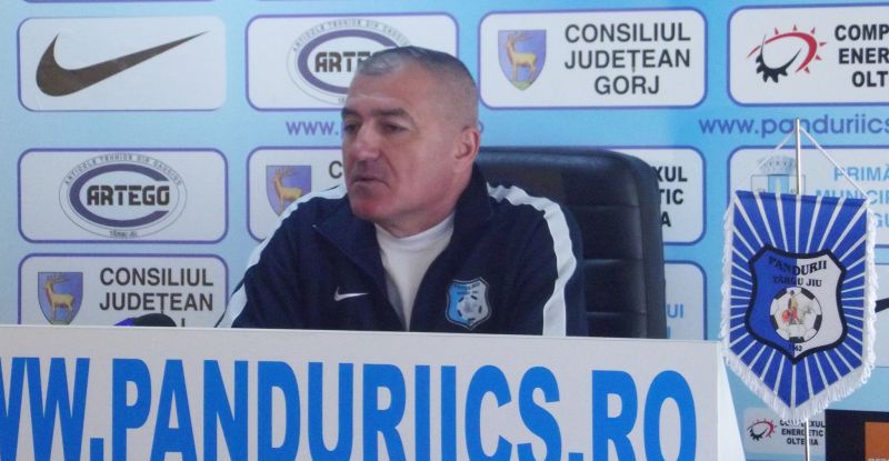 Grevă la Pandurii? Jucătorii au ţinut o şedinţă în vestiar!