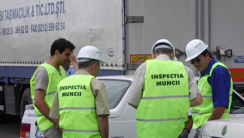 Amenzi de 31.000 de lei pentru angajatorii din judeţ