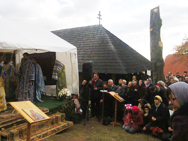 Sărbătoare Arhierească la sfințirea Bisericii din Parohia Grui – Sohodol, comuna Baia de Fier, Protoieria Tg. Cărbunești, Gorj