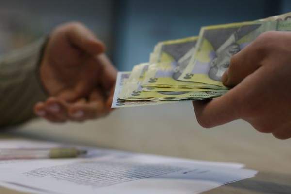 Au început anchetele pentru ”Bani de liceu”