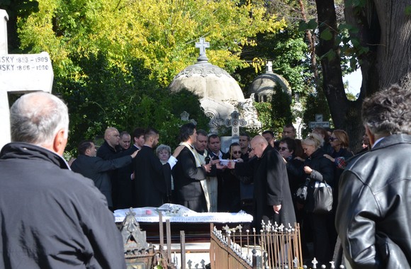 Ce a lăsat în urmă fiul decedat al fostului ministru Theodorescu, la Aninoasa: Peste 450 de hectare de teren și pădure, Cula Groșerea, suspiciuni și multe păreri de rău