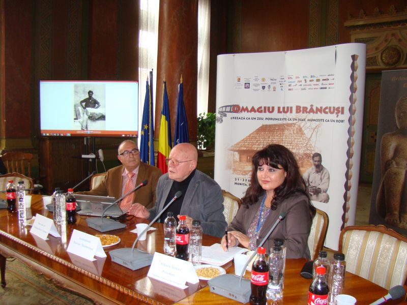 „Brâncuşi în lumea românească” – Conferinţa academicianului Răzvan Theodorescu la Târgu-Jiu