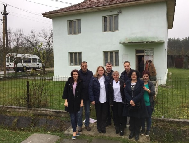 „Caravana de consultaţii medicale” a ajuns şi la Berleşti