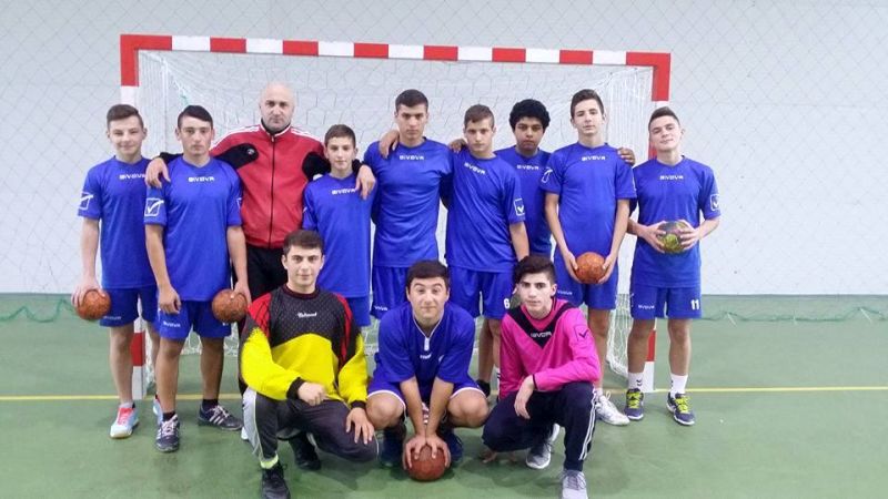 Handbal, C.N – juniori 2 (m) -C.S. Novaci, supraviețuitoare, încă, în Campionatul Național