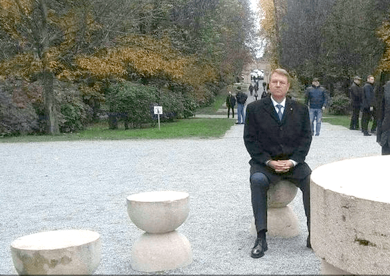 iohannis-masa-tacerii