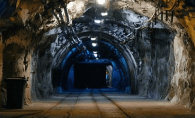 Se închid două mine