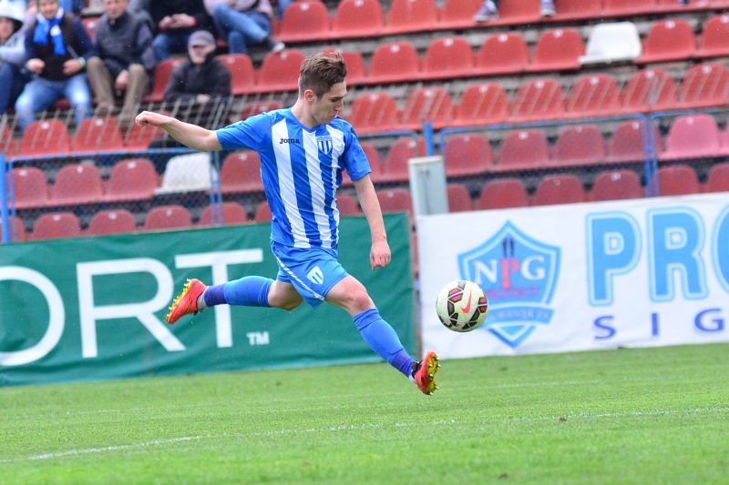 Vătăjelu, dat la Fiorentina! Italienii încearcă să-l împrumute