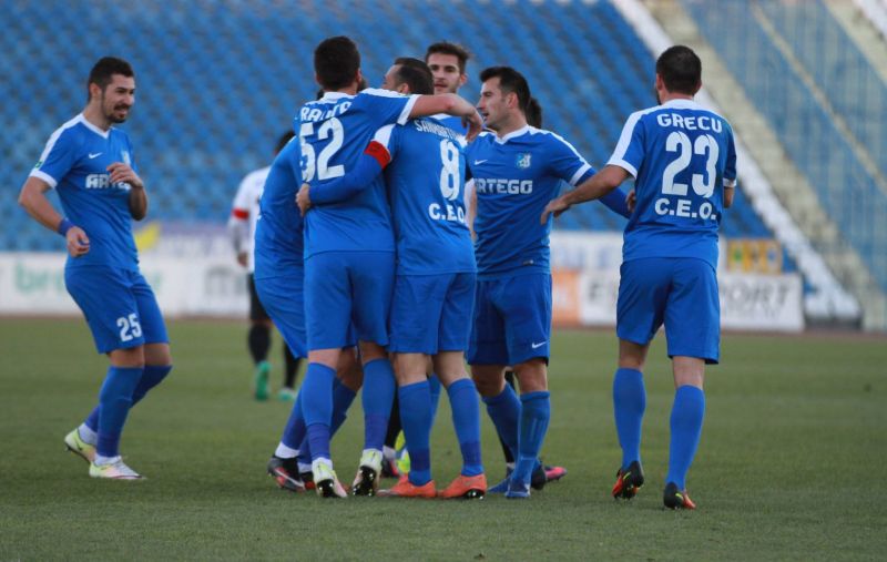 Transferurile de la Pandurii se lasă aşteptate