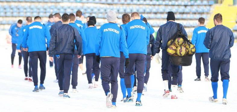 Pandurii au efectuat vizita medicală…cu “altă” echipă
