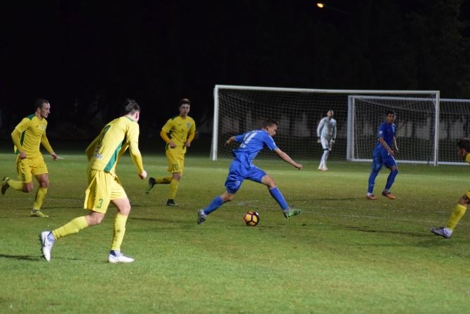 Oltenii lui Mulţescu au fost zmei în amicale