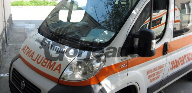Au solicitat ambulanța, după ce au băut peste măsură