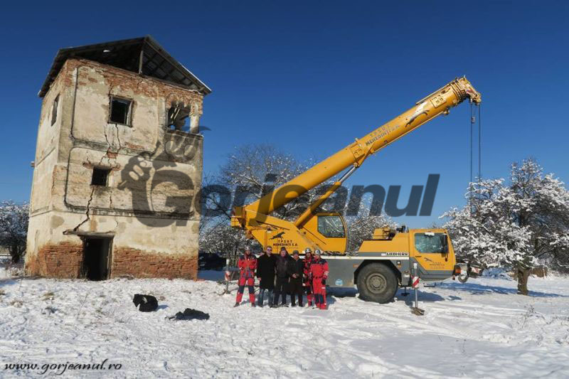 Acoperișul unei cule, reamplasat de către salvamontiști