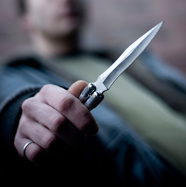 Târgujian înjunghiat în magazin