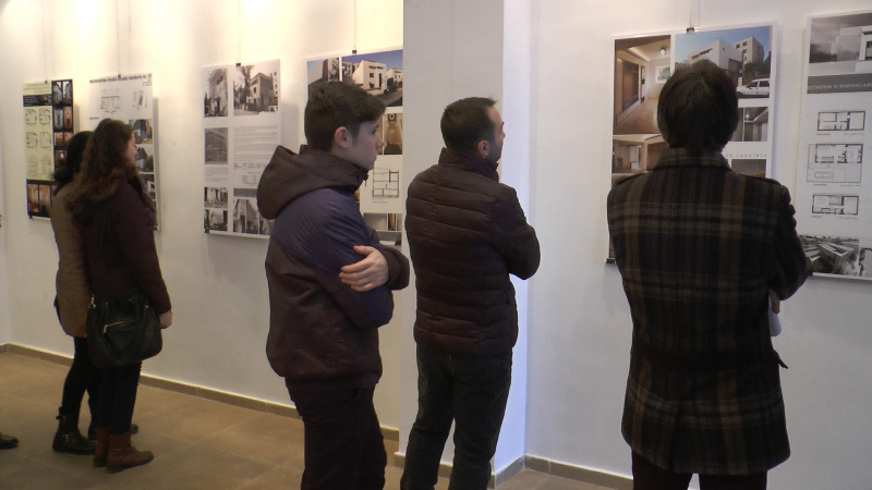 Expoziție cu fotografii despre activitatea bibliotecilor