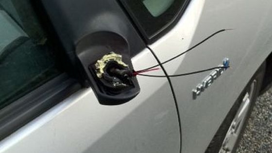 Încătușat după ce a furat oglinzi prin Craiova