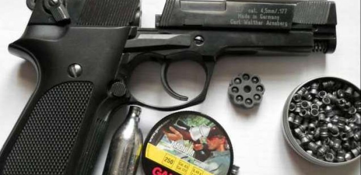 Armă cumpărată din Danemarca, introdusă ilegal în Gorj