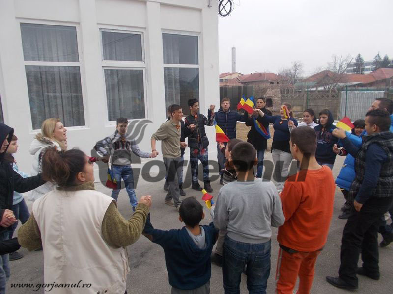 Ziua Unirii Principatelor, sărbătorită în avans de copiii cu nevoi speciale