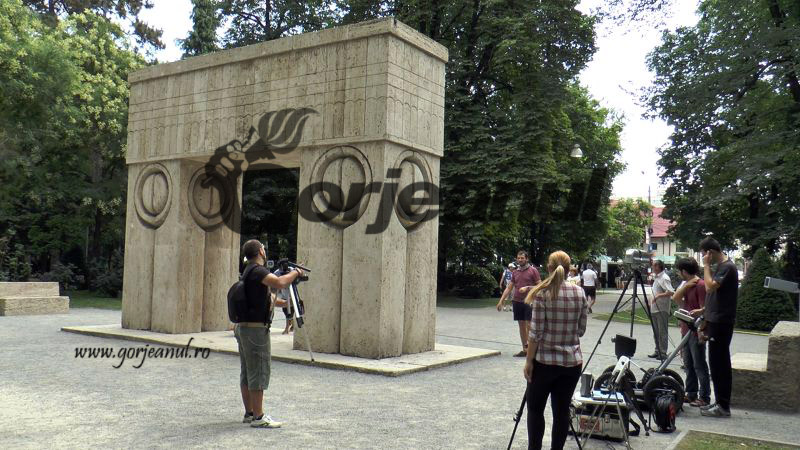 Noi analize ale operelor brâncuşiene