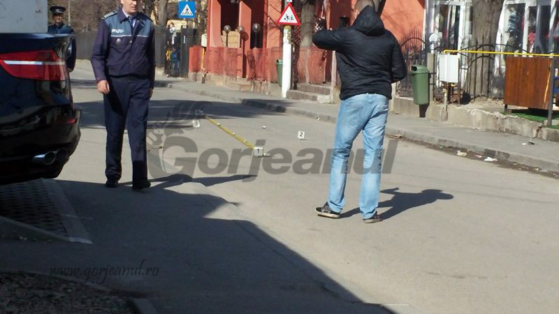 Scandal aplanat de polițiști cu pistolul la Bumbești-Jiu