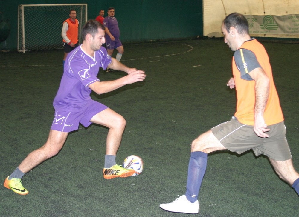 Două echipe îşi dispută supremaţia în Campionatul Primăriilor!