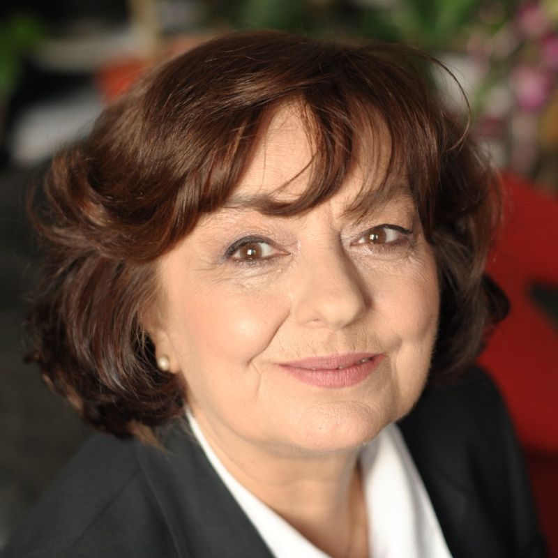 La aniversară – 75 de ani / O CEAŞCĂ DE CAFEA, închinată Anei Blandiana