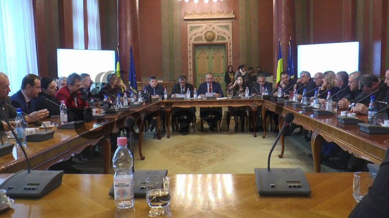 Bani împărțiți fără scandal, la Consiliul Județean